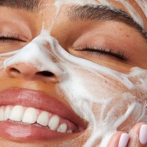 ژل شستشوی زغال گارنیر