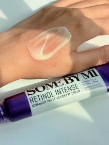 دور چشم رتینول